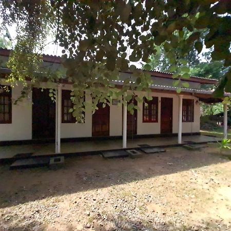 Katagamuwa Rest Hotel กตรคาม ภายนอก รูปภาพ