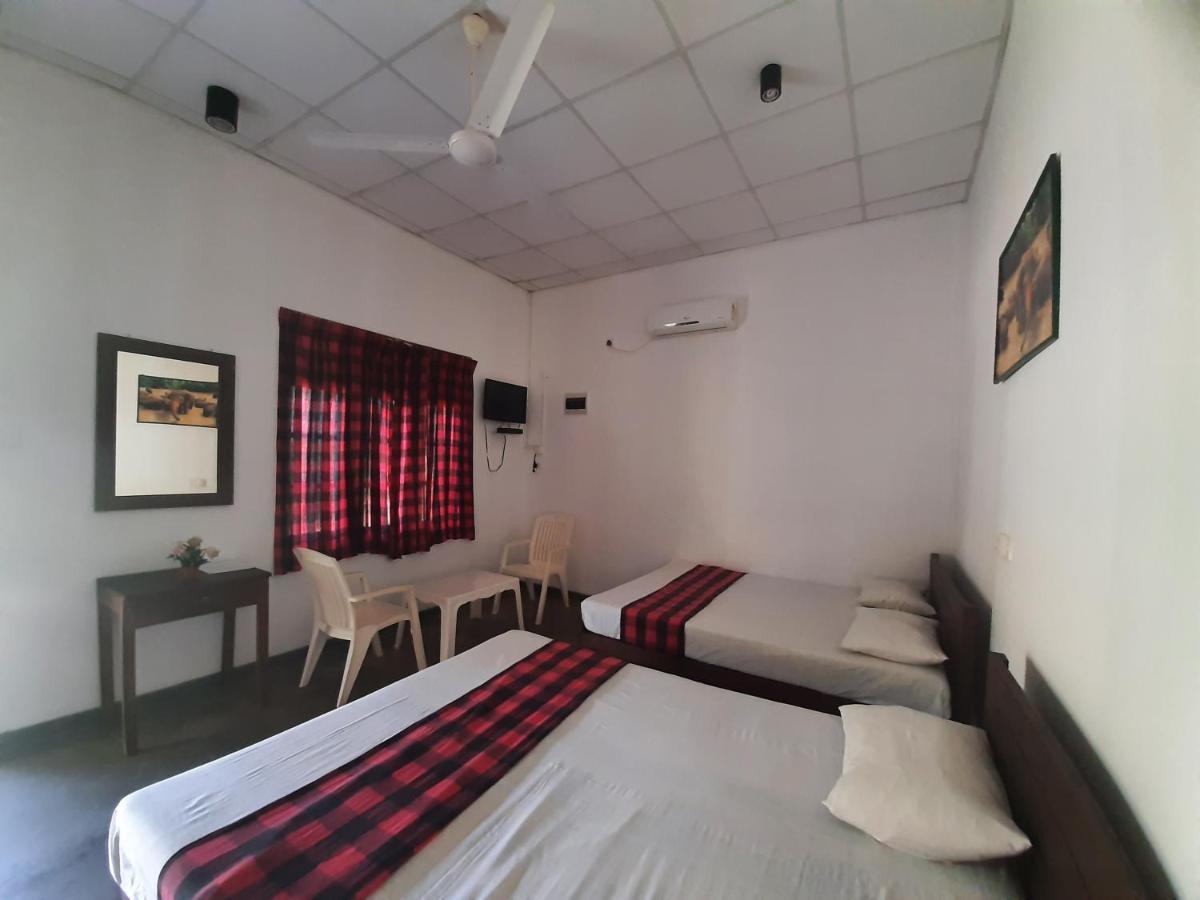 Katagamuwa Rest Hotel กตรคาม ภายนอก รูปภาพ