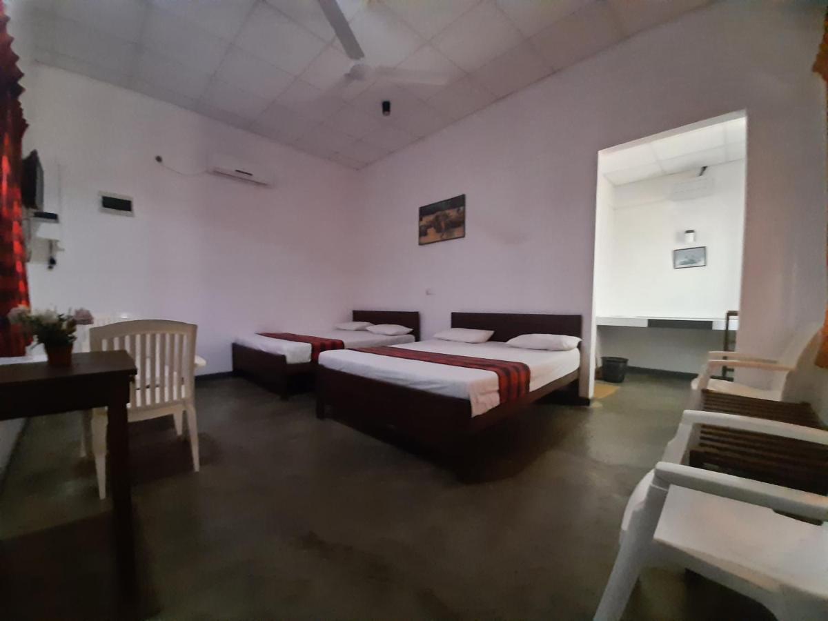 Katagamuwa Rest Hotel กตรคาม ภายนอก รูปภาพ