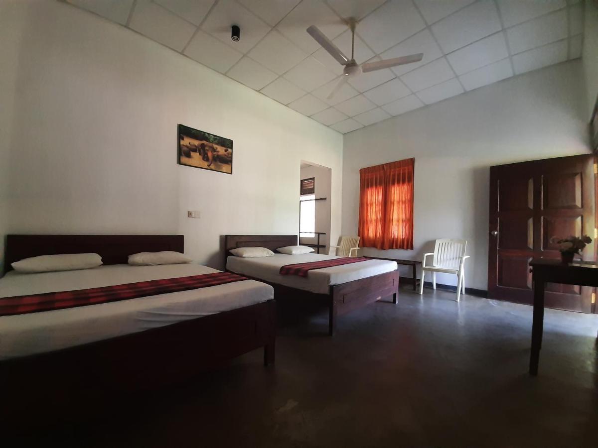 Katagamuwa Rest Hotel กตรคาม ภายนอก รูปภาพ